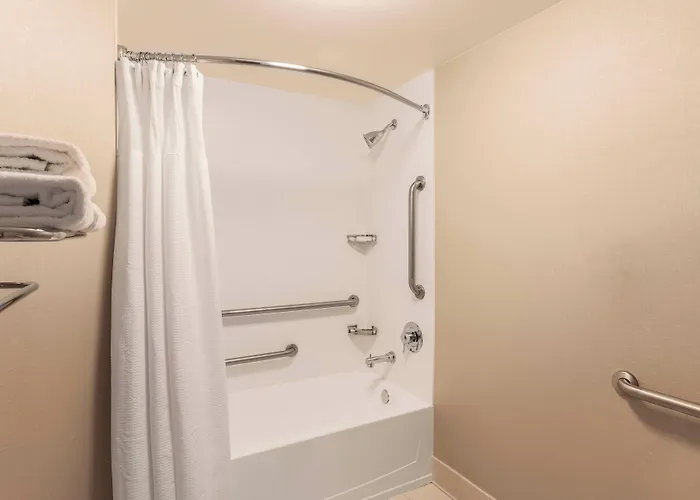 Springhill By Marriott Hotel 3*