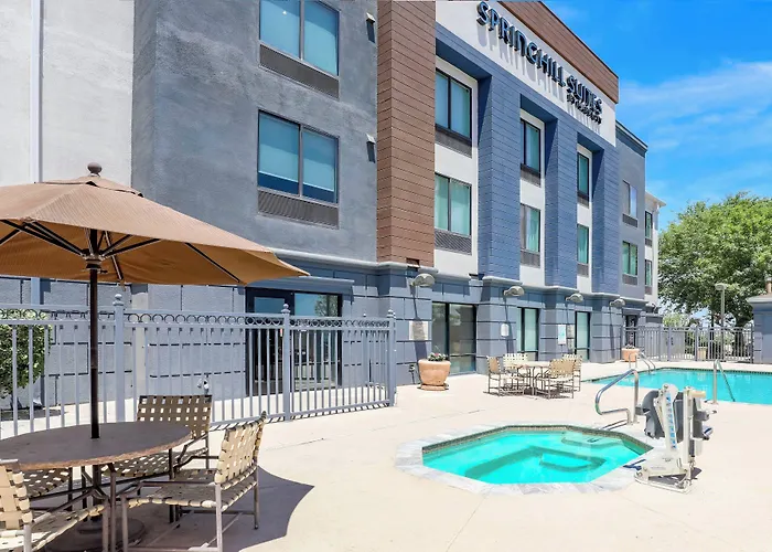 Springhill By Marriott 3*